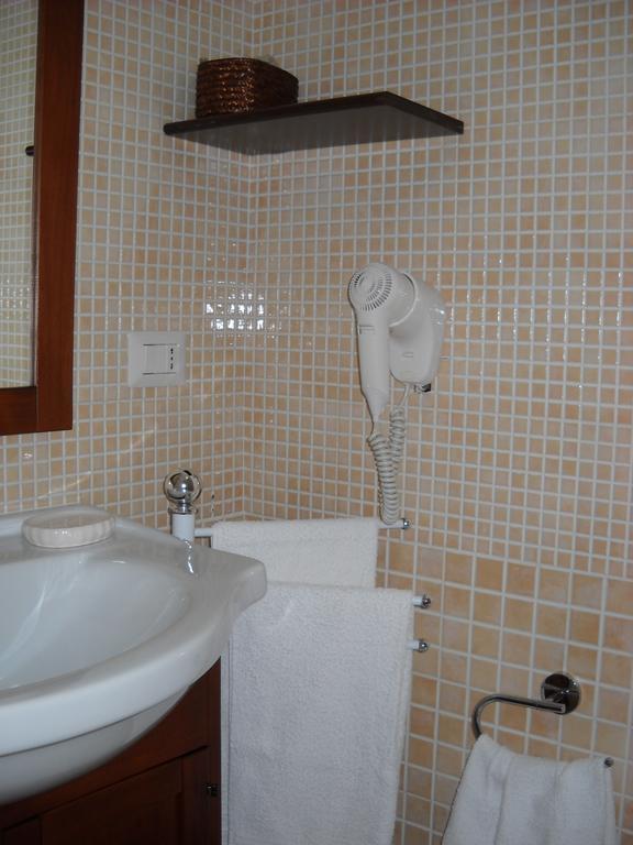 Domomea Hotel Quartu Sant'Elena Bilik gambar